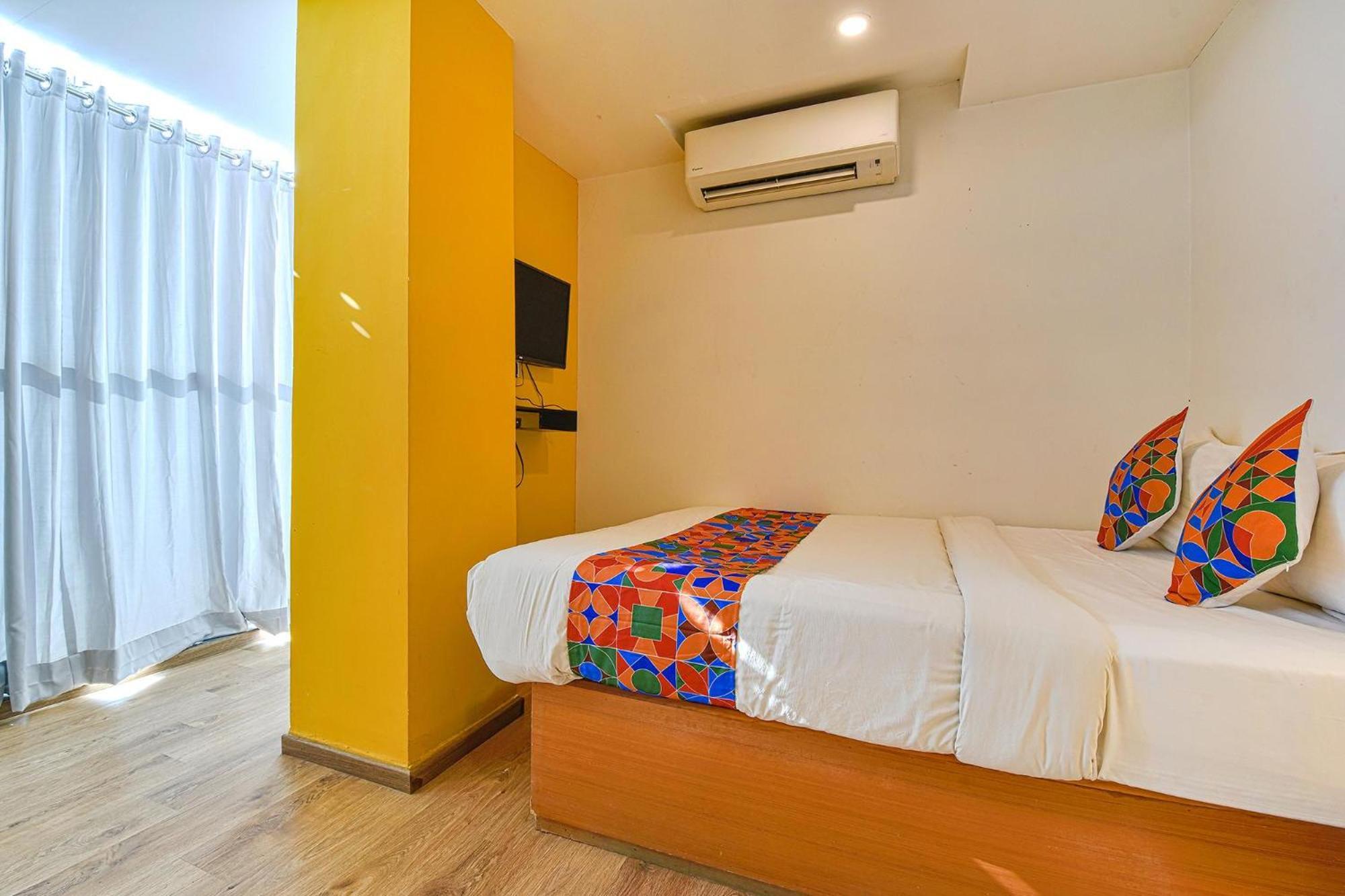 Fabhotel Ny Townhouse Ахмедабад Екстериор снимка