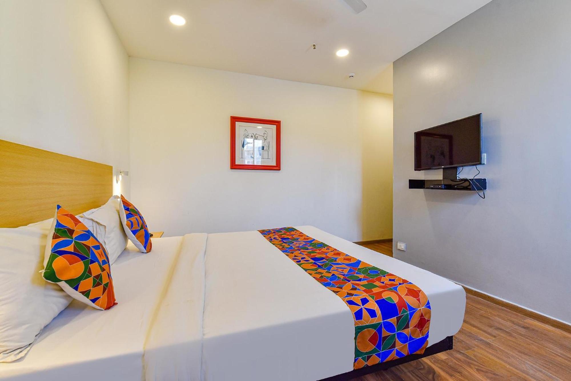 Fabhotel Ny Townhouse Ахмедабад Екстериор снимка